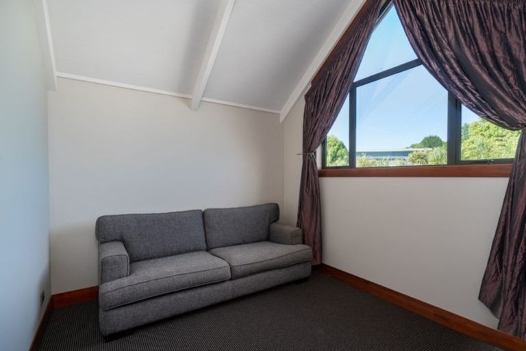 Photo of property in 121 Highland Drive, Acacia Bay, Taupo, 3385