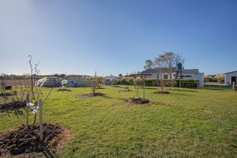 Photo of property in 748 Hudsons Road, Motukarara, Christchurch, 7674