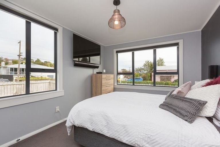 Photo of property in 51 Upjohn Street, Brooklands, New Plymouth, 4310
