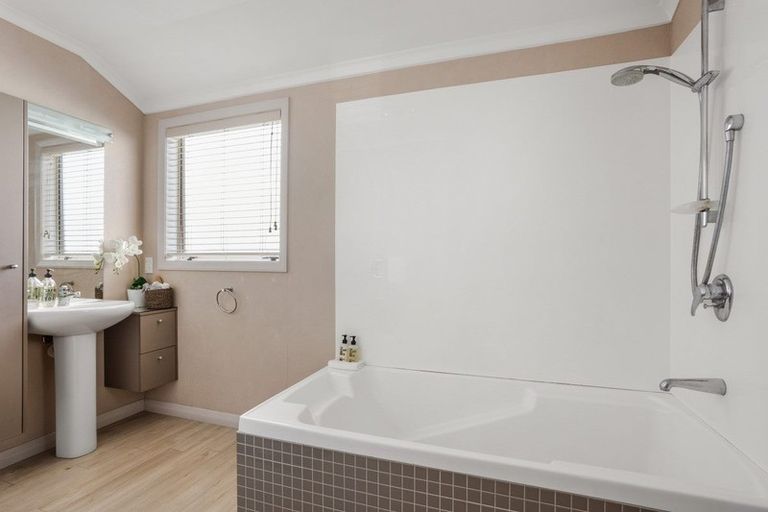 Photo of property in 98b Milton Road, Otumoetai, Tauranga, 3110