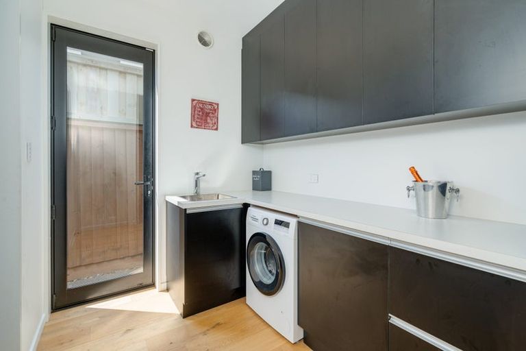 Photo of property in 29 Weston Road, St Albans, Christchurch, 8052