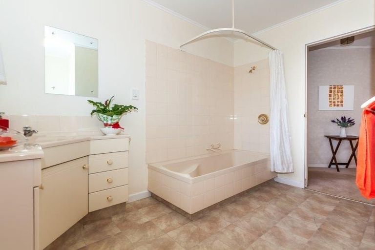 Photo of property in 209 College Street, West End, Palmerston North, 4412