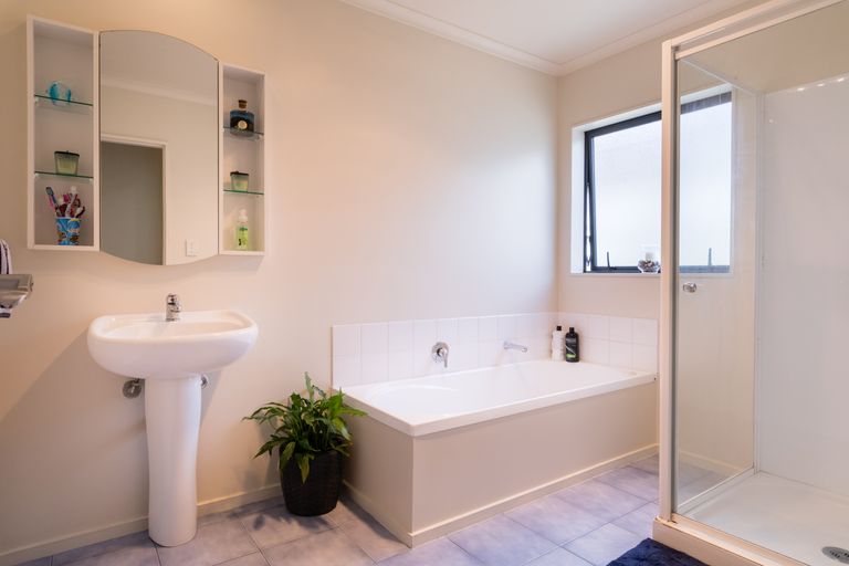 Photo of property in 22 Pyrite Street, Westgate, Auckland, 0614