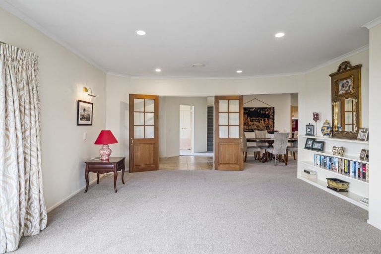 Photo of property in 24 Harvey Street, Waipahihi, Taupo, 3330