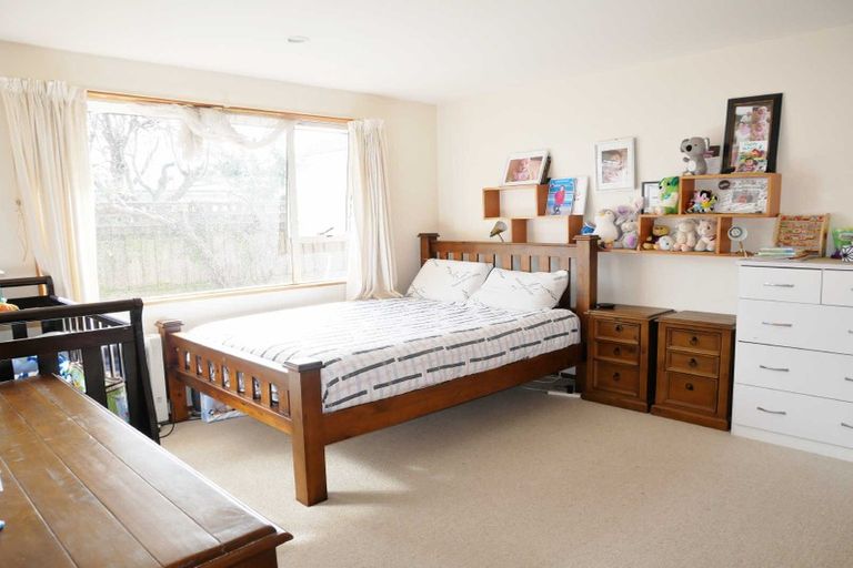 Photo of property in 2/170c Yaldhurst Road, Sockburn, Christchurch, 8042