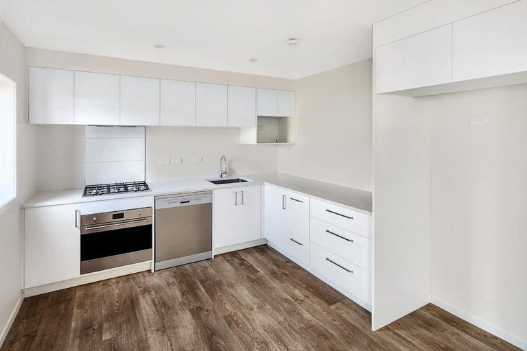 Photo of property in 4/12 Mana Avenue, Titahi Bay, Porirua, 5022