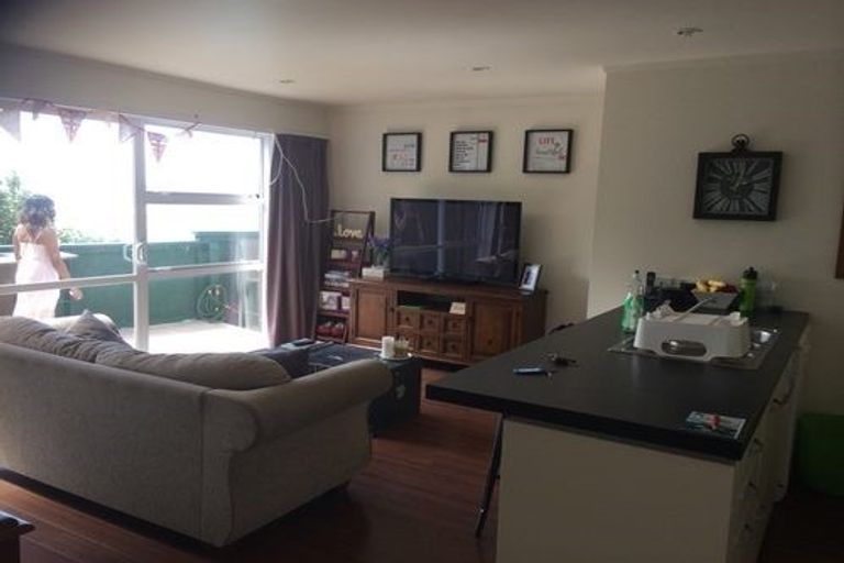 Photo of property in 53a View Road, Henderson, Auckland, 0612