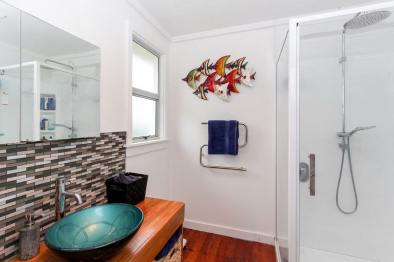 Photo of property in 16 Tuahu Place, Waitara, 4320