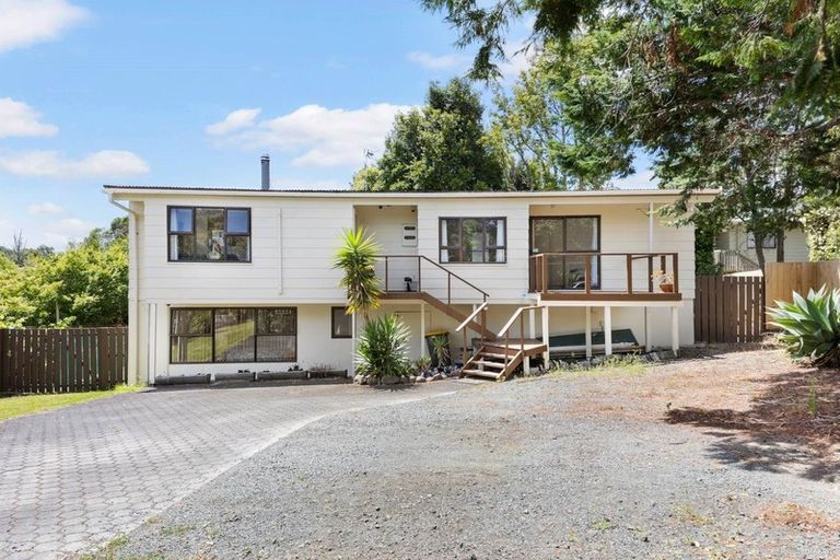 Photo of property in 6 Eagleson Street, Northcross, Auckland, 0632