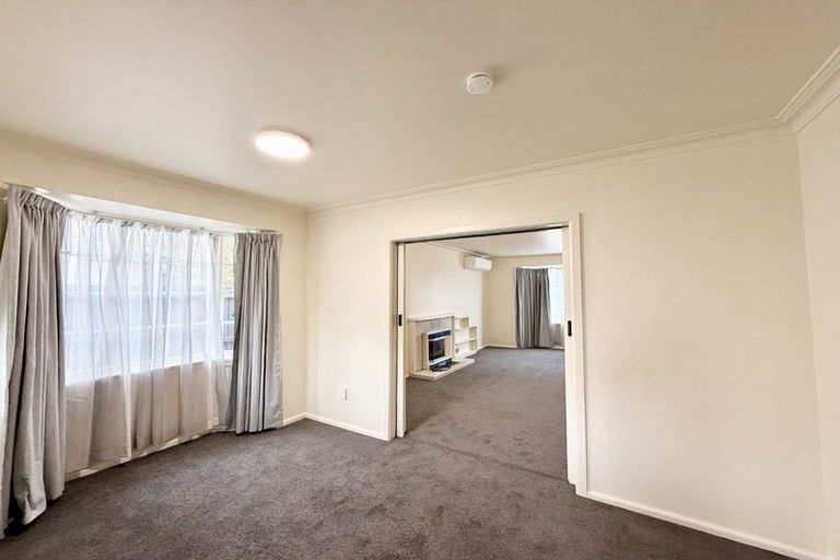 Photo of property in 152 Straven Road, Fendalton, Christchurch, 8014