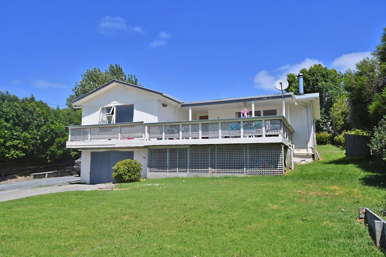 Photo of property in 17 Pakiri Road, Leigh, Warkworth, 0985