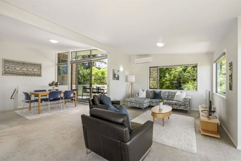 Photo of property in 2/25 Auld Street, Torbay, Auckland, 0630