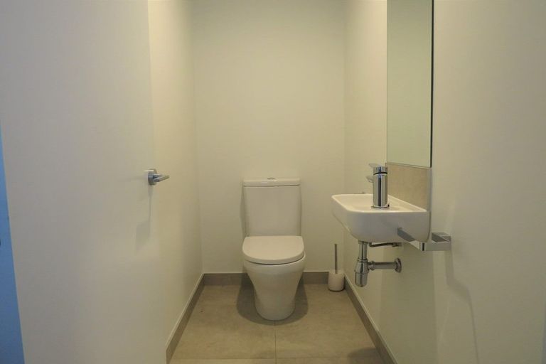 Photo of property in 8 Frank Gill Road, Hobsonville, Auckland, 0616