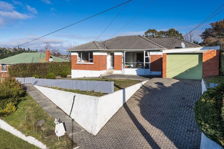 Photo of property in 25 Brockville Road, Glenross, Dunedin, 9011