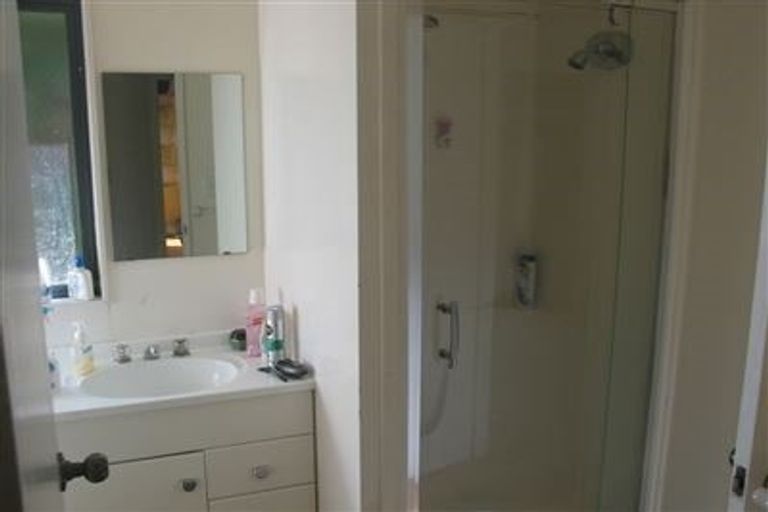 Photo of property in 1/22 Selwyn Crescent, Forrest Hill, Auckland, 0620