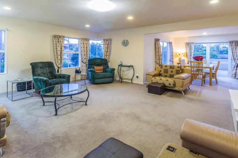 Photo of property in 14 Sailfish Drive, West Harbour, Auckland, 0618