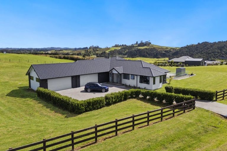 Photo of property in 1 Fernbird Grove, Kerikeri, 0294