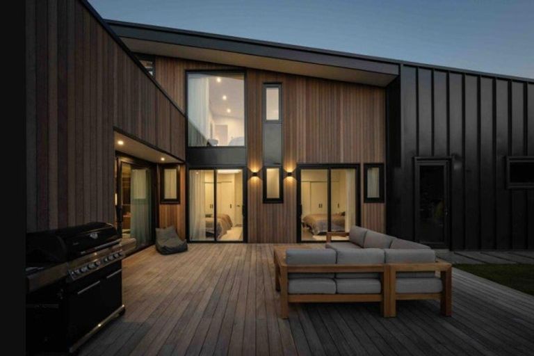 Photo of property in 14 Robrosa Street, Wanaka, 9305