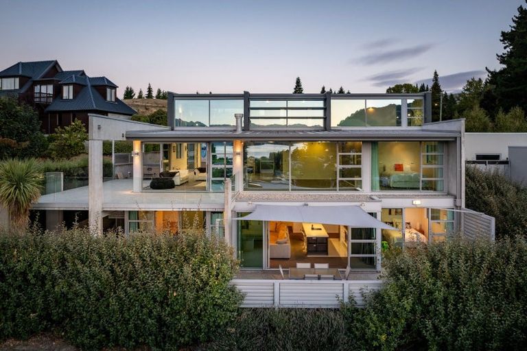 Photo of property in 3 Botting Place, Wanaka, 9305