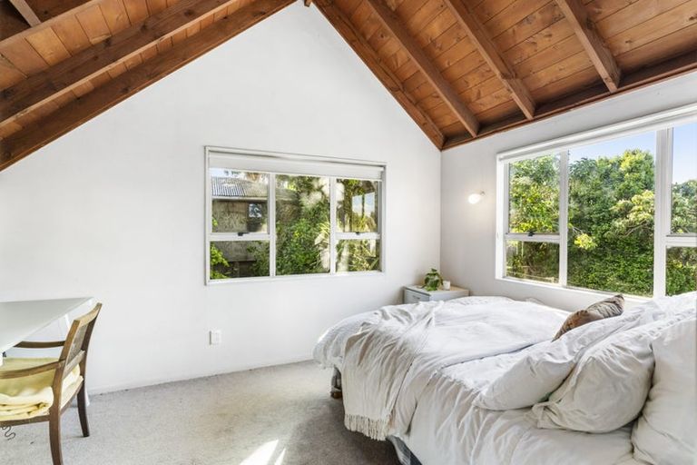 Photo of property in 1/28 Cresta Avenue, Beach Haven, Auckland, 0626