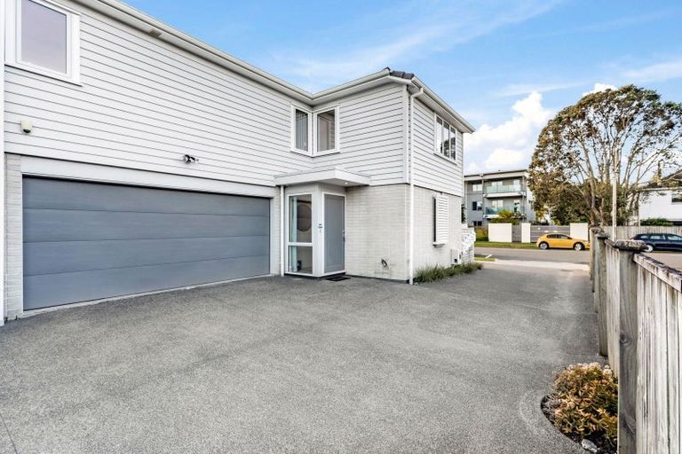 Photo of property in 28a Inverness Road, Browns Bay, Auckland, 0630