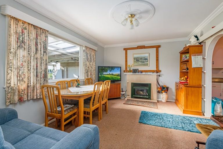 Photo of property in 12 Lawton Road, Newbury, Feilding, 4775