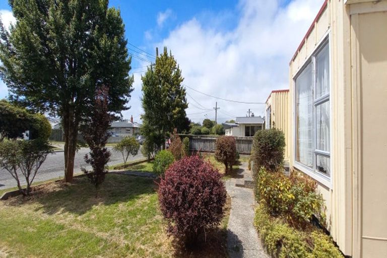Photo of property in 5 Carlyle Street, Tuatapere, 9620