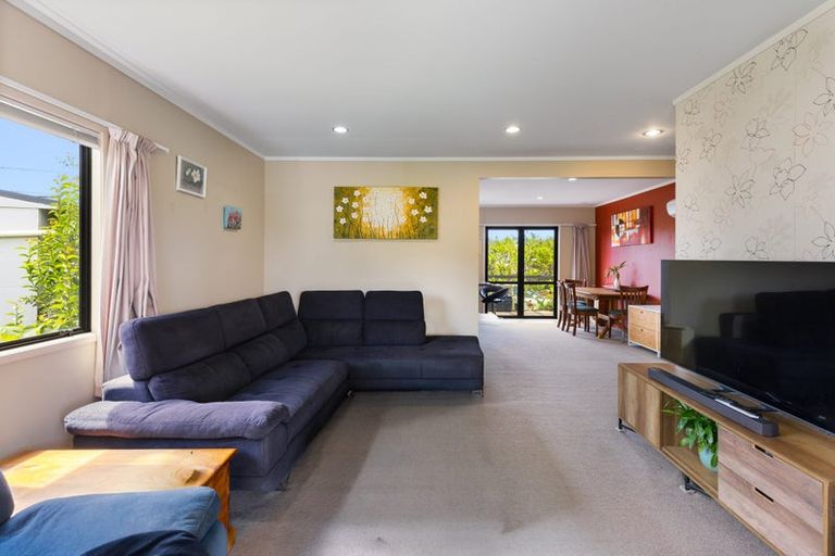 Photo of property in 92 Stanmore Bay Road, Stanmore Bay, Whangaparaoa, 0932