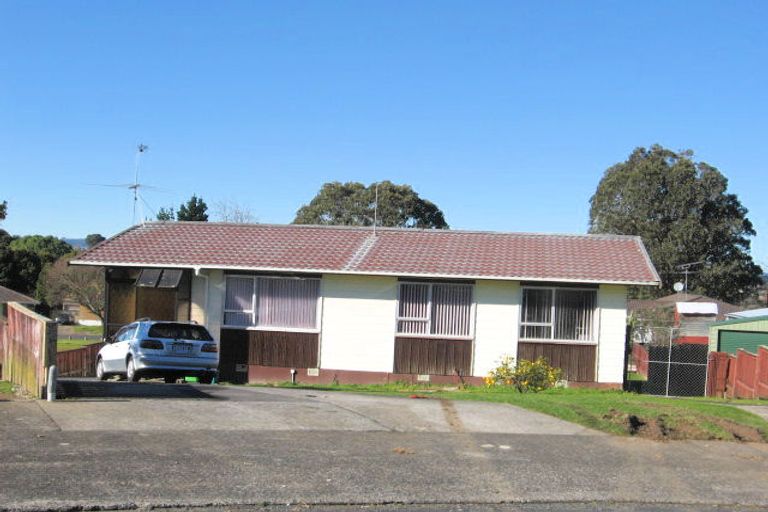 Photo of property in 27 Gambare Place, Wattle Downs, Auckland, 2103