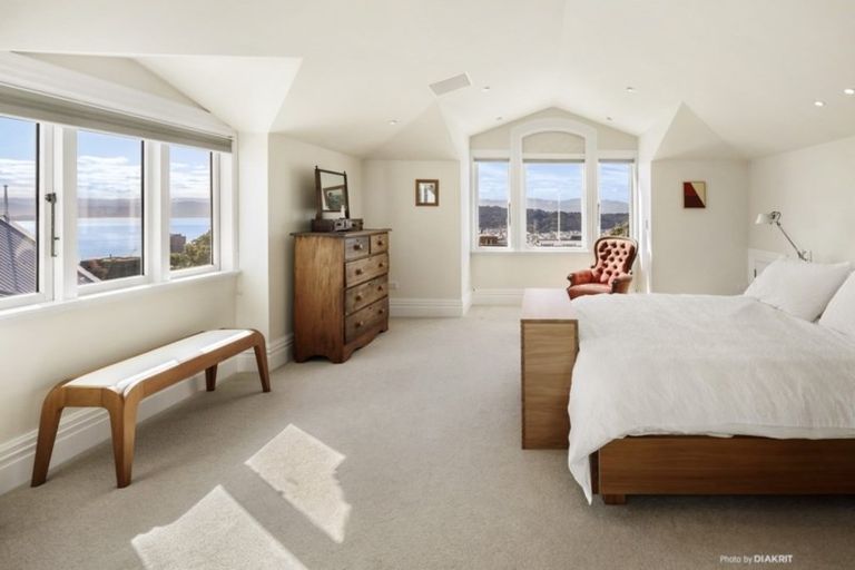 Photo of property in 18 Central Terrace, Kelburn, Wellington, 6012