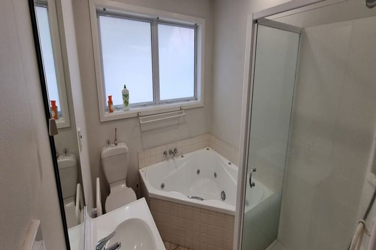 Photo of property in 229 Grahams Road, Burnside, Christchurch, 8053