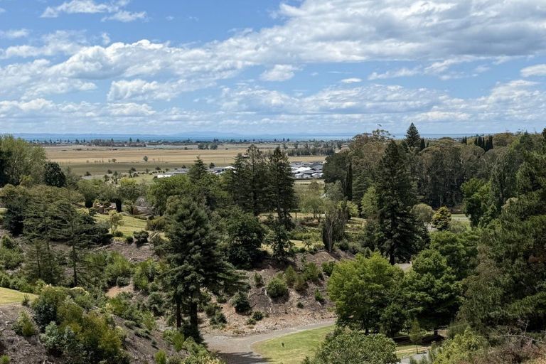 Photo of property in 86 Oak Road, Poraiti, Napier, 4112