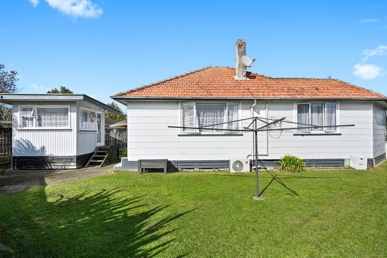 Photo of property in 15 Roy Street, Nawton, Hamilton, 3200