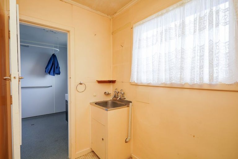 Photo of property in 256 Conyers Street, Strathern, Invercargill, 9812