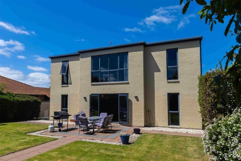 Photo of property in 28 Kinsella Crescent, Aidanfield, Christchurch, 8025