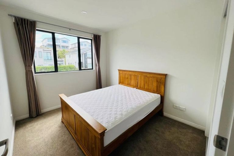 Photo of property in 12 Shelby Place, Long Bay, Auckland, 0630