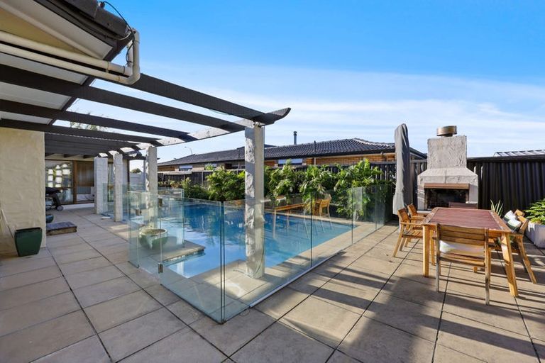 Photo of property in 188 Prince Regent Drive, Farm Cove, Auckland, 2012