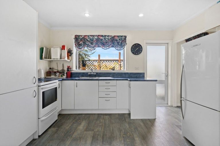 Photo of property in 17 Kimberley Road, Levin, 5571