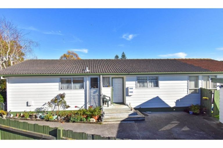 Photo of property in 14 Adel Place, Weymouth, Auckland, 2103