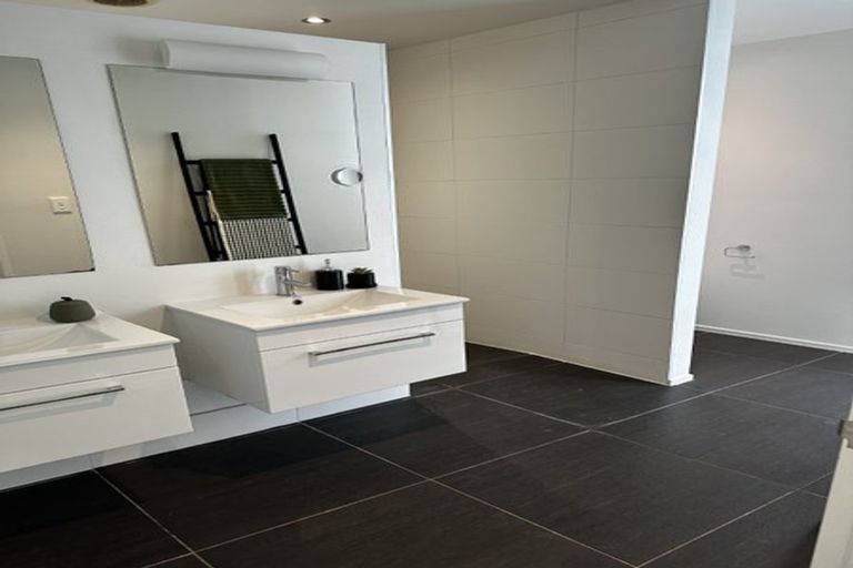 Photo of property in 15 Shalimar Place, Huntington, Hamilton, 3210