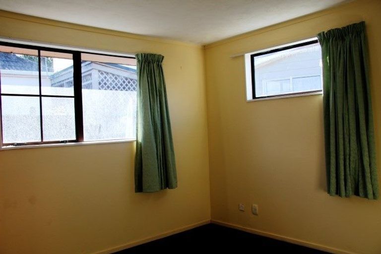 Photo of property in 2/92-94 Copeland Street, Epuni, Lower Hutt, 5011