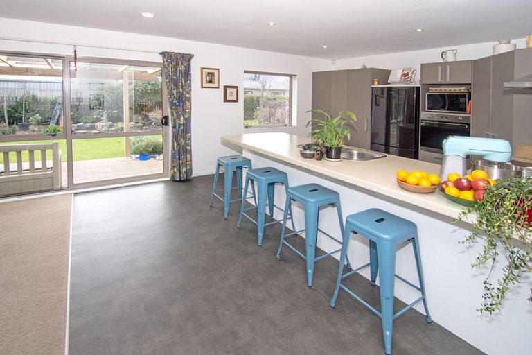 Photo of property in 19 Nash Place, Masterton, 5810