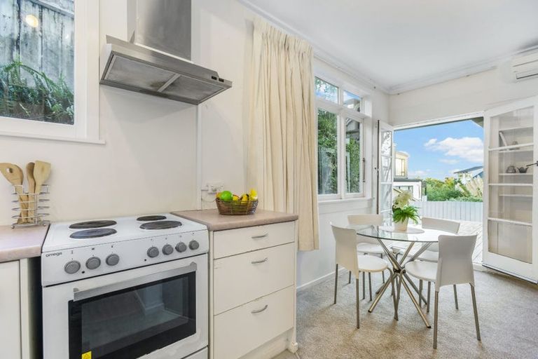 Photo of property in 4/78 Seaview Road, Castor Bay, Auckland, 0620