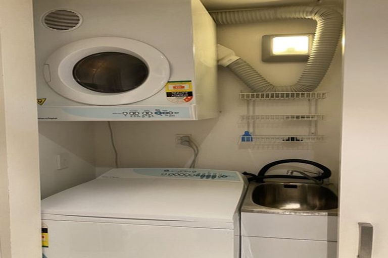 Photo of property in Augusta Apartments, 10/254 Willis Street, Te Aro, Wellington, 6011