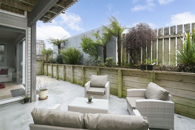 Photo of property in 1/54 Cooper Street, Karori, Wellington, 6012