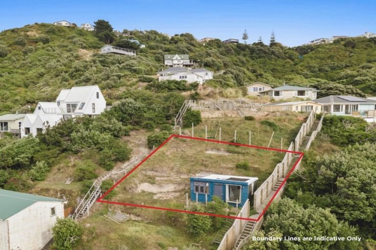 Photo of property in 98a The Esplanade, Houghton Bay, Wellington, 6023
