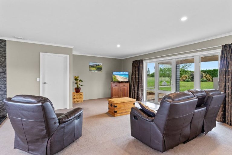 Photo of property in 99 Centre Bush Otapiri Road, Centre Bush, Winton, 9782