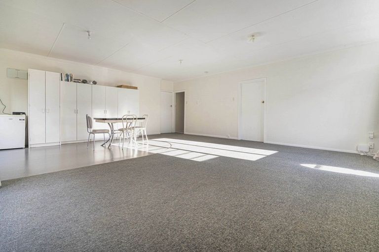 Photo of property in 100 Mackinnon Loop, Te Anau, 9600