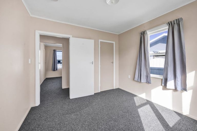 Photo of property in 10 Ramanui Avenue, Hawera, 4610