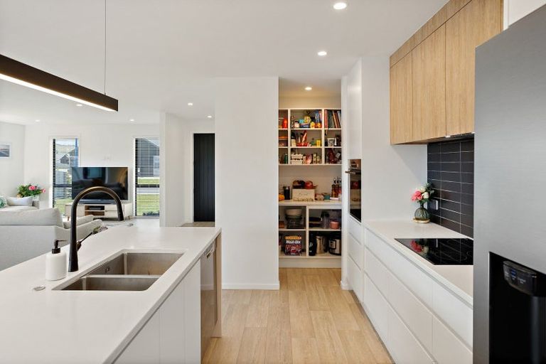 Photo of property in 19 Palm Drive, Whitianga, 3510